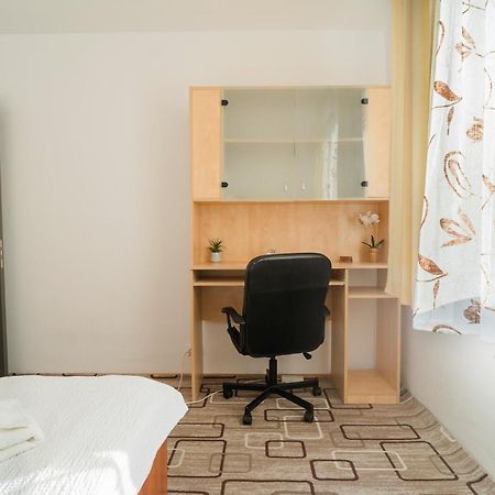Rustic & Spacious 3Br Apartment Букурещ Екстериор снимка
