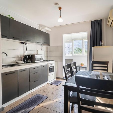 Rustic & Spacious 3Br Apartment Букурещ Екстериор снимка