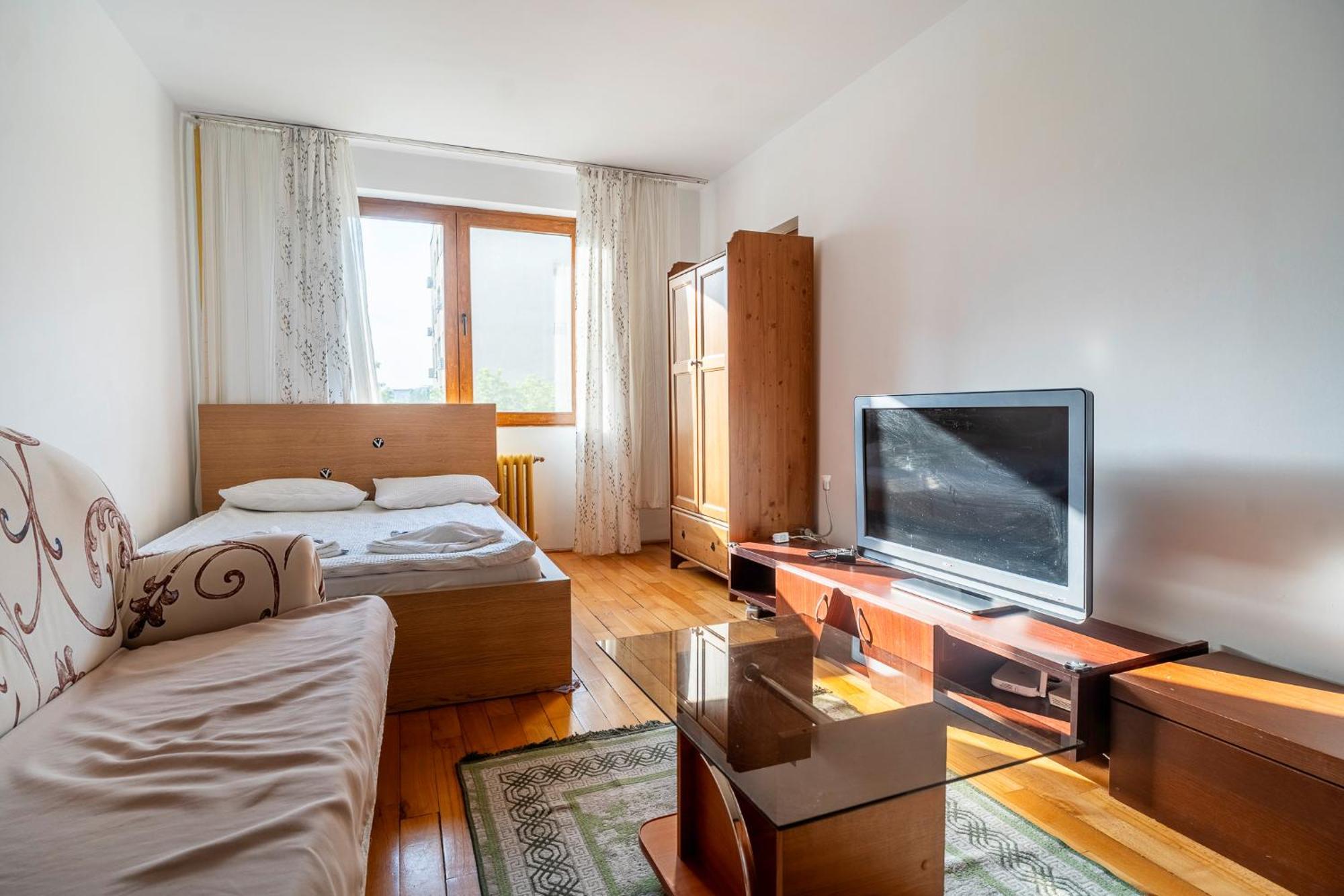Rustic & Spacious 3Br Apartment Букурещ Екстериор снимка